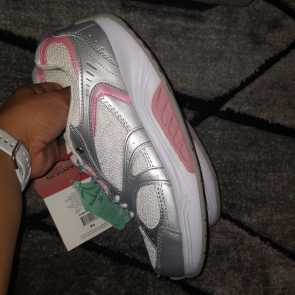 Danskin Now Sneakers - Picture 3 of 4